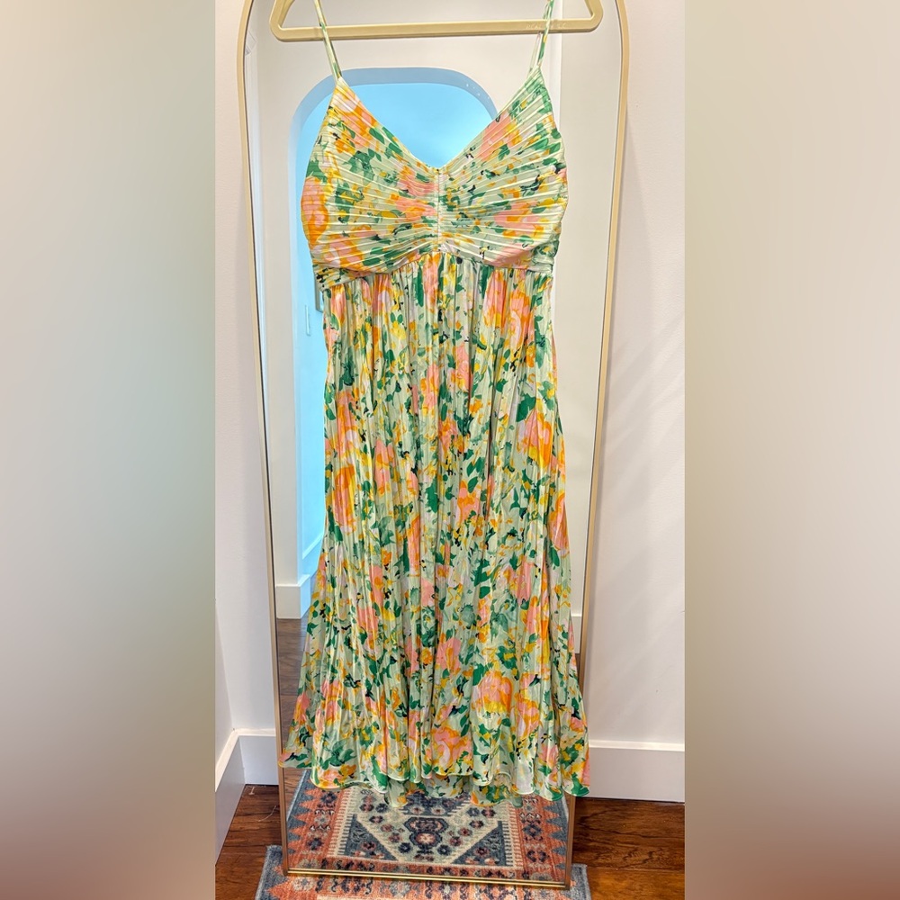 ASTR The Label Maeve Printed Pleated Midi Dress